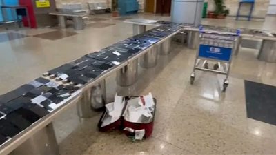 جمارك مطار القاهرة الدولي تضبط ٩ محاولات تهريب جمركية لكمية من المواد المخدرة والهواتف المحمولة والشاشات