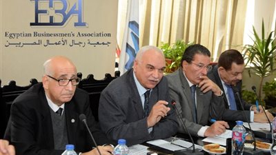 الشناوي ..التكاتف بين الحكومة ورجال الأعمال والمراكز البحثية والمجالس التشريعية للعمل ضمن منظومة واحدة 