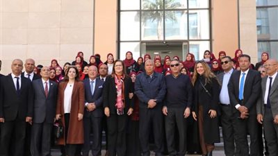 وزيرة التخطيط ومحافظ الوادي الجديد يتفقدان منشآت العاصمة الإدارية للمحافظة وحديقة ٣٠ يونيو 