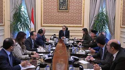 رئيس الوزراء يُوجه بخطة متكاملة لزيادة زراعات الذرة وفول الصويا لتوفير الأعلاف