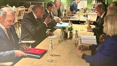 على هامش مشاركته في مؤتمر ميونخ للأمن.. وزير الخارجية يلتقي بقادة مجموعة The Elders الداعمة للسلام