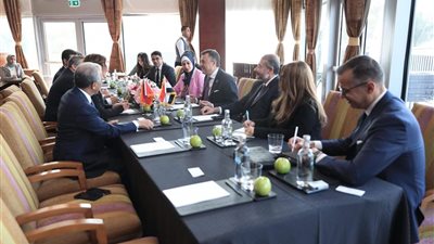وزير السياحة والآثار يلتقي نظيرته المغربية