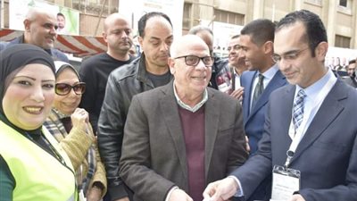 محافظ بورسعيد يدلي بصوته في انتخابات « التجديد النصفي» لنقابة المهندسين الفرعية ببورسعيد