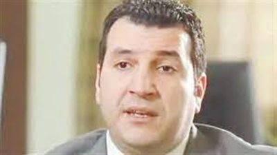 الدولار يتهاوى بنسبة 30%.. خبير اقتصادي يكشف تأثيرات صفقة رأس الحكمة على السوق المصري