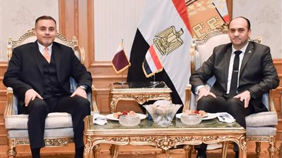 سفير قطر بالقاهرة  يلتقى  برئيس ‫ هيئة الرقابة الإدارية‬ ‪بمصر