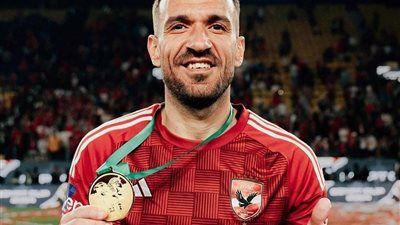 خاص .. الأهلي يحصل على توقيع بديل علي معلول لمدة 5 مواسم