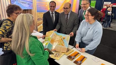 السفارة المصرية في كنـدا تفتتح الجناح المصري بمعرض أوتـاوا للسياحة والسفر