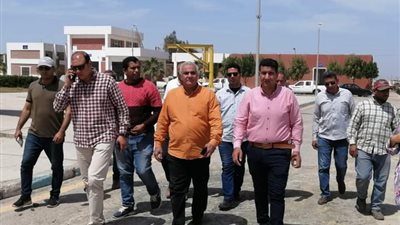 وزير الإسكان يتابع موقف مشروعات محطات تنقية مياه الشرب ومعالجة الصرف الصحي بـ4 مدن جديده
