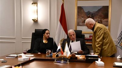 محافظ جنوب سيناء يبحث الاستعدادات لافتتاح عدد من المشروعات التنموية والخدمية بشرم الشيخ خلال عيد تحرير سيناء