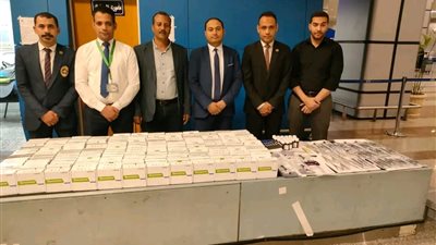 جمارك مطار الغردقة الدولي تضبط محاولة تهريب كمية من مستلزمات طب وجراحة الفم والأسنان 