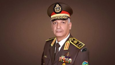  الفريق أول محمد زكى القائد العام للقوات المسلحة وزير الدفاع والإنتاج الحربى يشهد تنفيذ