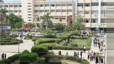طالب طب  يتعدى على زميلته بسلاح في ساحة جامعة الزقازيق 
