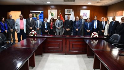 جامعة حلوان توقع بروتوكول تعاون مشترك مع البورصة المصرية*