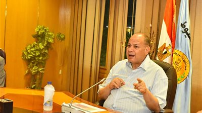 محافظ أسيوط يعلن إستمرار أعمال توريد محصول القمح وإرتفاع معدلات التوريد إلى 191 ألف و 697 طن 