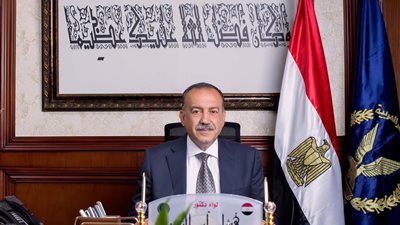 محافظ أسيوط : توريد 192 ألف طن قمح للشون والصوامع  