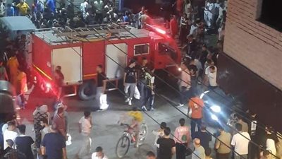  نشوب حريق هائل في محل بلبن بديرب نجم بمحافظة الشرقية واختناق بعض العاملين بداخله