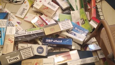 مكافحة التهرب الجمركى بالغردقة تحرر محضرى ضبط لعدد من زجاجات المشروبات الكحولية (الخمور) وكمية من السجائر الأجنبية الصنع الغير خالصة الضرائب والرسوم 