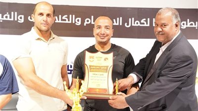 الاتحاد الليبى لكمال الأجسام يكرم الحكم الدولي محمود درويش ابن أسيوط 