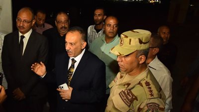 محافظ أسيوط يتفقد حديقة عامة أسفل كوبري فيصل ويوجه بتطويرها 