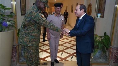 الرئيس السيسي يستقبل الفريق الأول( موهوزي موسيفيني ) قائد قوات الدفاع الشعبية بجمهورية أوغندا 
