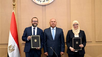 باستثمارات 40 مليون يورو.. الصناعة تكشف تفاصيل إقامة مصنع الضفائر الكهربائية بالروبيكي
