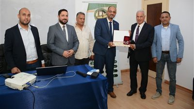 صور.. «الجودة وسلامة الأغذية داخل المصانع» برنامج تدريبي لـ «خريجي الأزهر» بالتعاون مع «الهندسة الزراعية» بالقاهرة