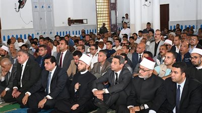 وزير الأوقاف ومفتي الجمهورية ومحافظ السويس يشهدون احتفال المحافظة بالعيد القومي بمسجد بدر بمحافظة السويس