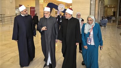 «الضويني» يدعو إلى وضع ميثاق أخلاقي لاستخدام تطبيقات الذكاء الاصطناعي في مجال التعليم