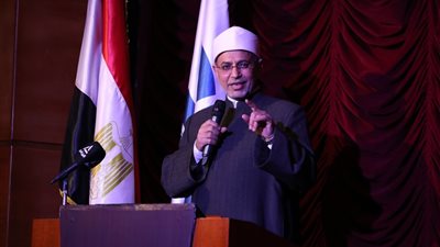 صور .. رئيس جامعة الأزهر: اللغة العربية لغة حية لأنها لغة كتاب الله الخالد 