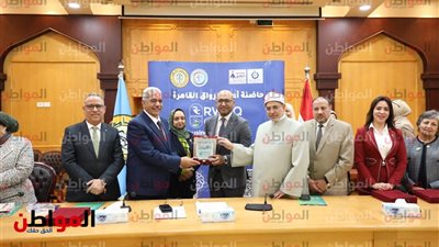 صور .. «رئيس جامعة الأزهر» يشهد تخريج 9 فرق من رواد الأعمال بحاضنة رواق القاهرة 
