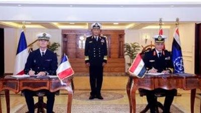 القوات البحرية توقع عقد إتفاق مع إدارة الهيدروجرافيا البحرية الفرنسية
