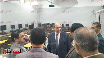 صور.. عميد «تربية الأزهر» يطمئن علي سير الاختبارات العملية للفصل الدراسي الأول 