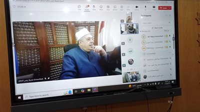 صور.. «رئيس قطاع المعاهد الأزهرية» يجتمع برؤساء المناطق الأزهرية عبر الانترنت