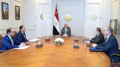 الرئيس السيسي يجتمع مع رئيس الوزراء ووزير البترول لتلبية احتياجات الدولة من المنتجات البترولية