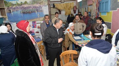 محافظ أسيوط يتفقد أقسام وورش مدرسة أسيوط الثانوية الصناعية بنات بحى شرق