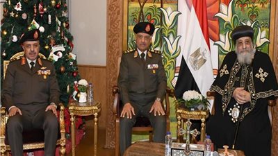 الفريق أول / عبدالمجيد صقر القائد العام للقوات المسلحة وزير الدفاع والإنتاج الحربى يهنئ البابا تواضروس الثانى بمناسبة عيد الميلاد المجيد 