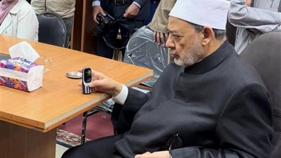 في ذكرى ميلاده .. تعرف على المسيرة العلمية لشيخ الأزهر الشريف