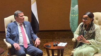 وزير الزراعة يلتقي مفوض الزراعة والتنمية الريفية بالاتحاد الافريقي في ختام 