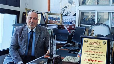 قدوة العلم والعطاء في بناء الأجيال