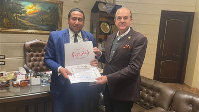الكاتب طارق ابوالحسن يحاور النائب وجية رشدي سنبل 