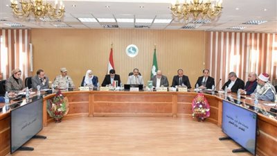 تنفيذي الشرقية يستعرض موقف المتغيرات المكانية وأملاك الدولة والإعلانات والتصالح في مخالفات البناء