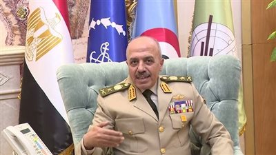 الفريق أحمد خليفة رئيس أركان حرب القوات المسلحة يشهد تنفيذ المرحلة الرئيسية لمشروع مراكز القيادة التعبوى لأحد تشكيلات القوات الجوية وقوات الدفاع الجوى