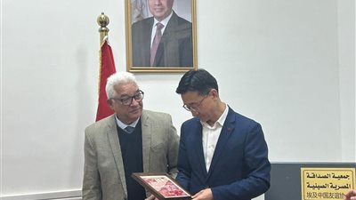 وفد مقاطعه جواندوج برئاسه Cang Feng نائب المدير العام لمكتب الشئون الخارجيه يزور مقر جمعية الصداقة المصريه الصينيه 