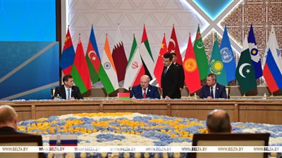 توقعات بيلاروسيا من منظمة شنغهاي للتعاون ومجموعة البريكس: الاستراتيجيات الرسمية وآراء الخبراء 