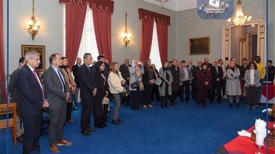 بالصور ....محافظ الإسكندرية  يستقبل قنصل عام دولة اليونان بالإسكندرية، لبحث سبل تعزيز التعاون بين الجانبين.