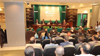 نائب رئيس مجلس الوزراء للتنمية الصناعية وزير الصناعة والنقل يلتقي مستثمرى السويس ويوجه  بالحل الفورى  لكافة المشكلات التى تم استعراضها  ويتفقد  مصنع  الدورادو  أحد مصانع شركة سيراميكا كليوباترا