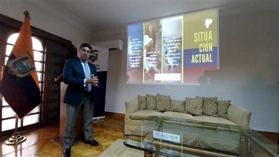 بالصور ...سفير الإكوادور فى مصر يعقد  مؤتمر صحفى لتسليط الضوء على السياحة فى بلاده