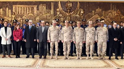 القوات المسلحة تنظم زيارة لوفد من الإعلاميين وطلبة الأكاديمية العسكرية المصرية والجامعات لمركز السيطرة المتكامل للشبكة الوطنية للطوارئ والسلامة العامة بمقر القيادة الإستراتيجية
