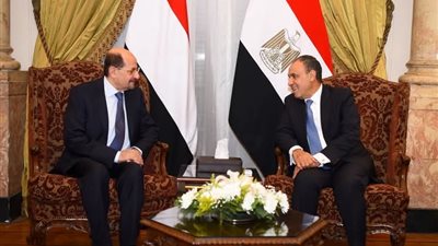 وزير الخارجية والهجرة يستقبل نظيره اليمني