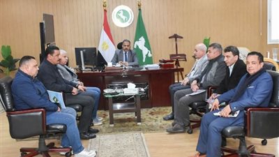محافظ الشرقية يتفقد الإدارات الخارجية التابعة للديوان العام لتهنئة العاملين بحلول شهر رمضان المبارك